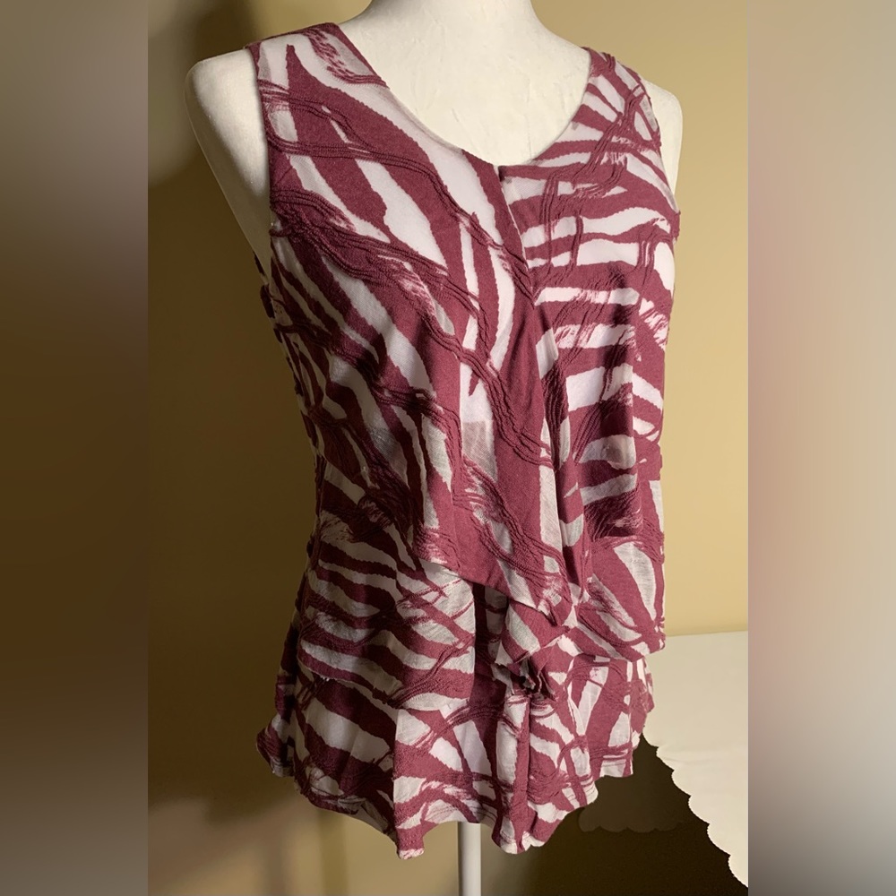 EUC Tank Top: 3-D Layers, Gauzy, Sangria-Colored Geometric Stripes, Ruffly